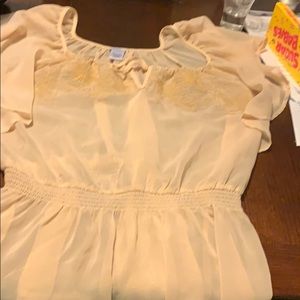 Super cute dress shirt